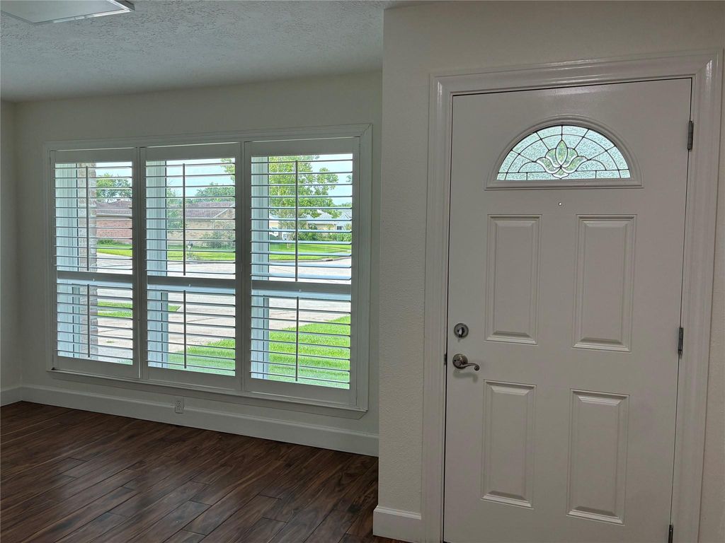 Photo of 17034 Coachmaker Drive, Friendswood, TX 77546 (MLS # 44467883)