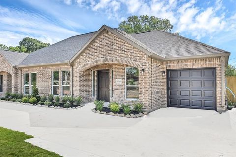 5025 Mallow Street A and B Houston TX 77033