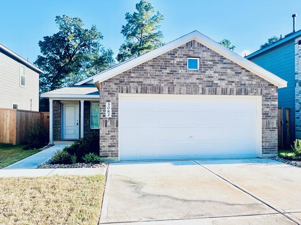 Photo of 3082 Mallorca Dr Dr, Conroe, TX 77301 (MLS # 98730736)