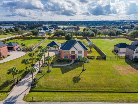 Photo of 3913 Summer Manor Drive, League City, TX 77573 (MLS # 43318795)