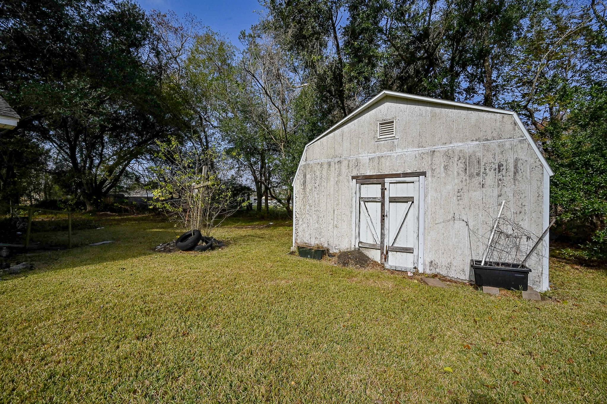 5905 Willow Drive