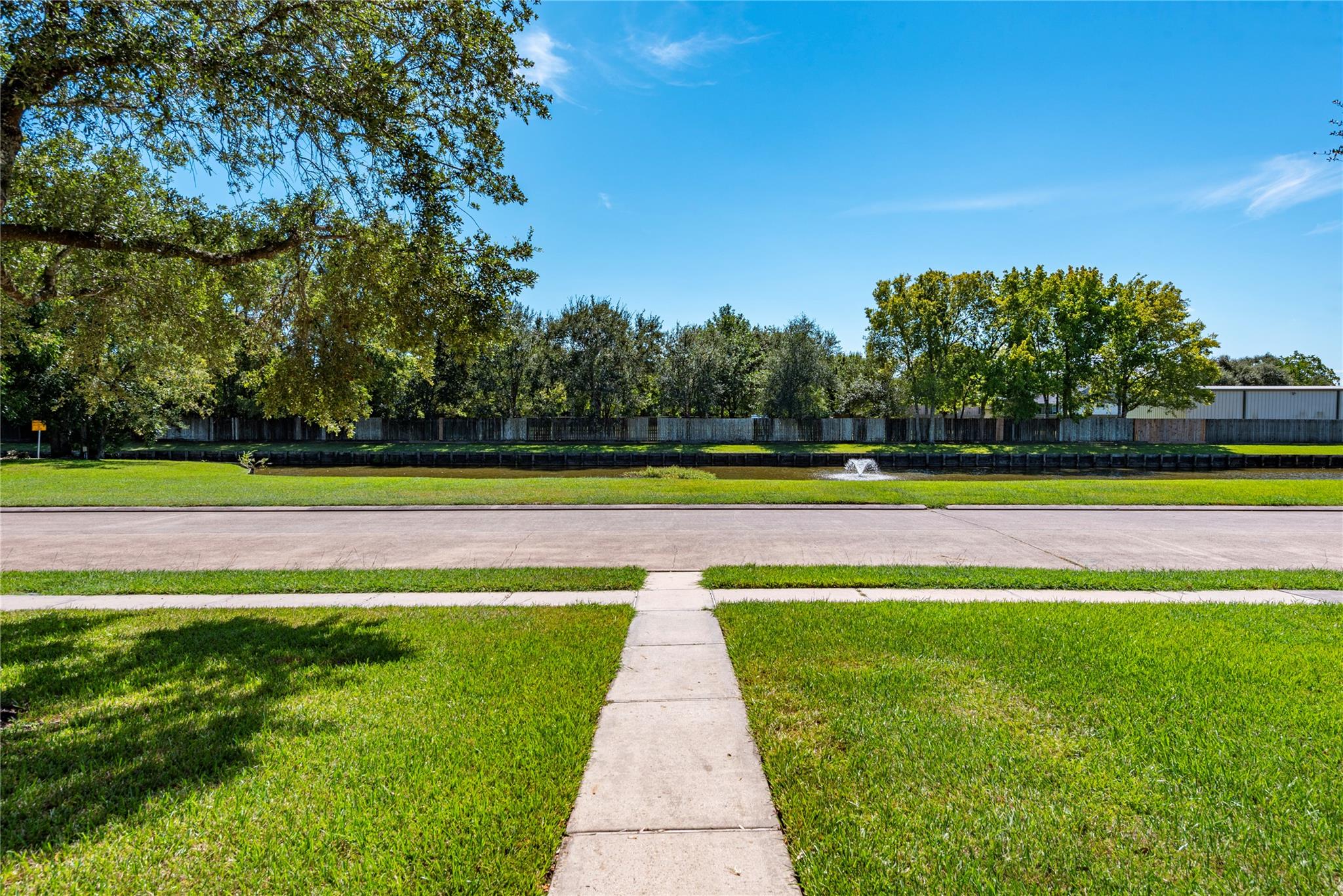 686 Fountain View Lane
