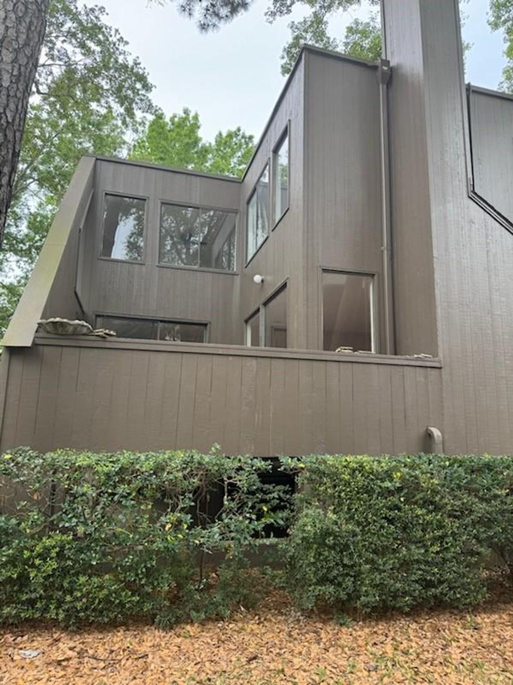 Photo of 100 Litchfield Lane, Houston, TX 77024 (MLS # 25668801)