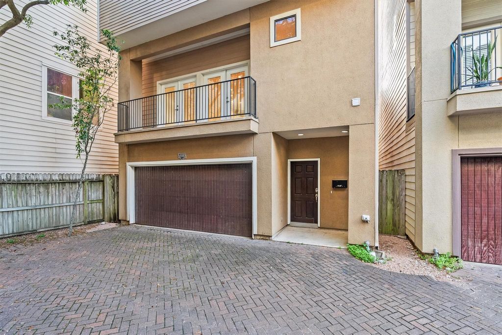 Photo of 5209 Schuler Street #D, Houston, TX 77007 (MLS # 10947647)