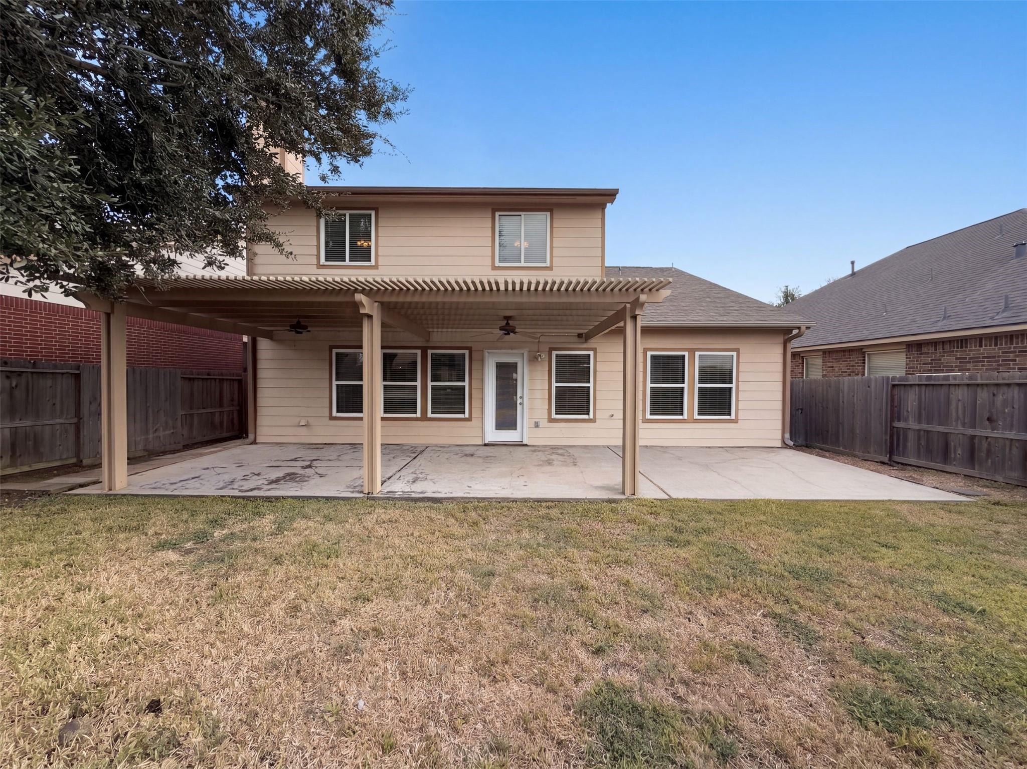 7002 Crockett Ridge Drive