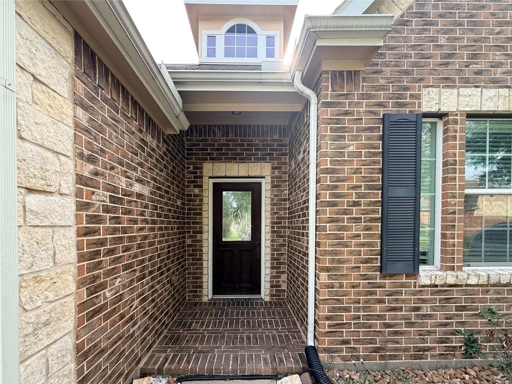 Photo of 2814 Ridgeglen Lane, Houston, TX 77082 (MLS # 26723688)