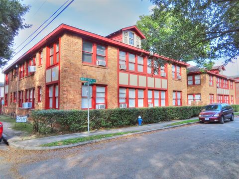 Photo of 1136 Berthea Street #01, Houston, TX 77006 (MLS # 499225)