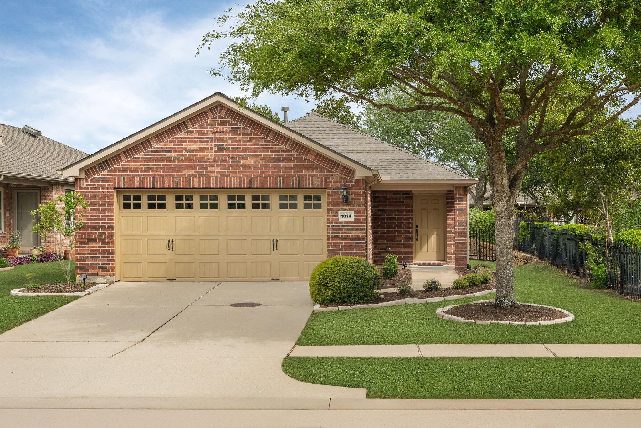 1014 Oleander Way
