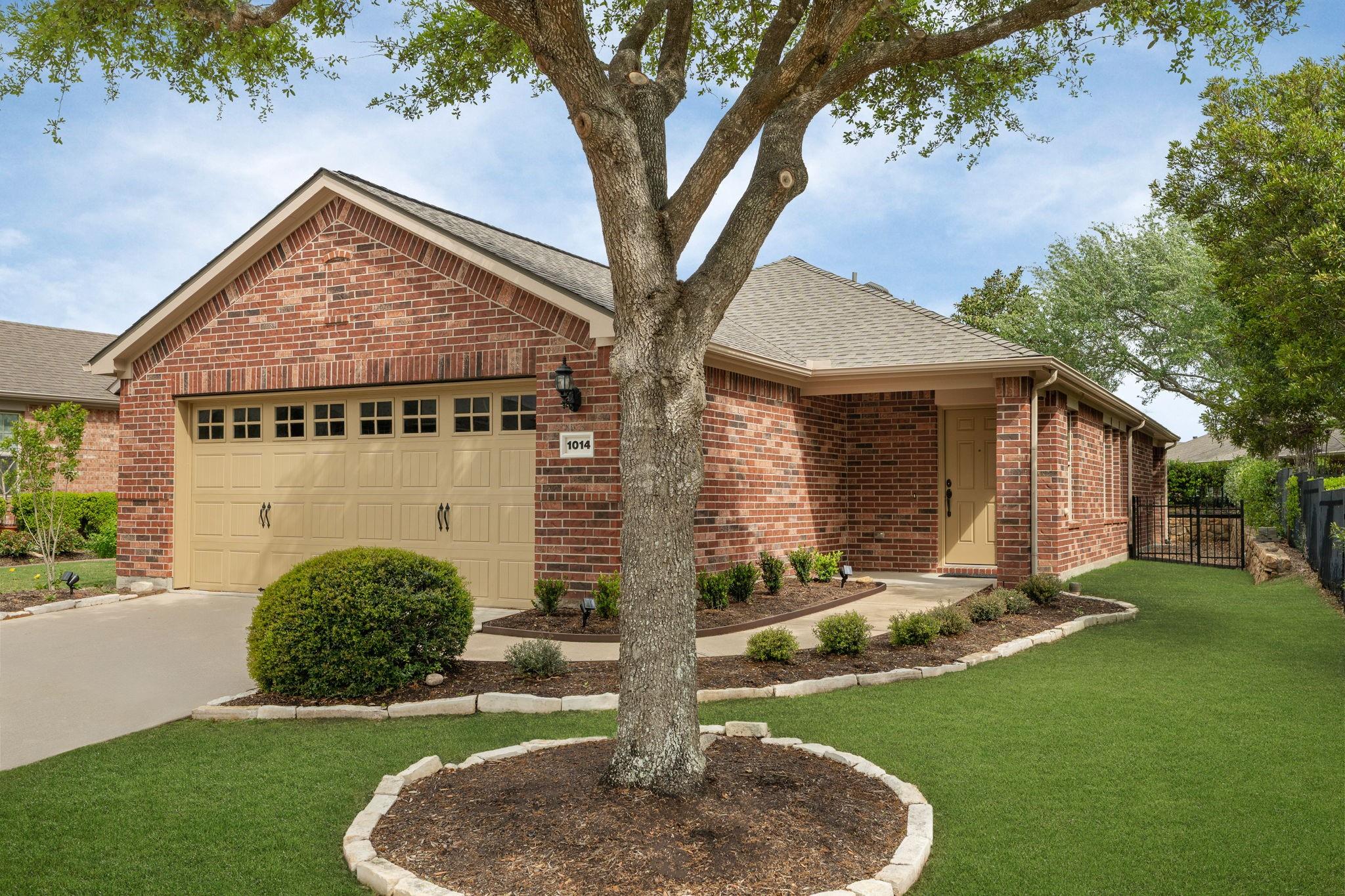 1014 Oleander Way