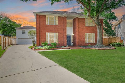 Homes For Sale - 23003 N Waterlily Drive<br/> Richmond, TX 77406