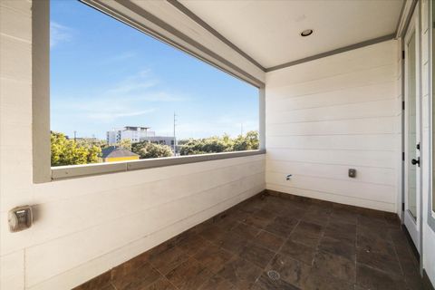 Tiny photo for 912 Yale Street #D, Houston, TX 77008 (MLS # 7179301)