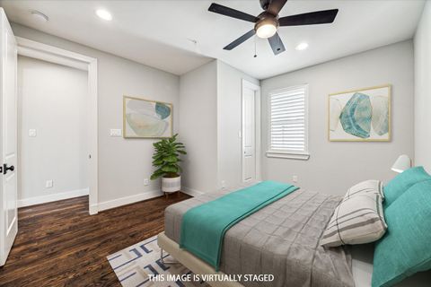 Tiny photo for 912 Yale Street #D, Houston, TX 77008 (MLS # 7179301)