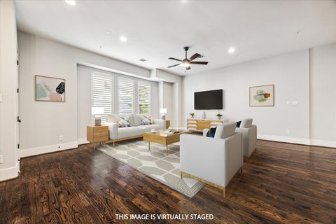 Tiny photo for 912 Yale Street #D, Houston, TX 77008 (MLS # 7179301)