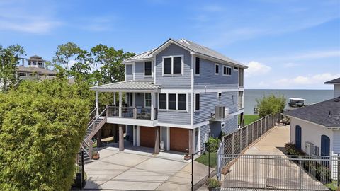 Photo of 4019 Bayshore Drive, Bacliff, TX 77518 (MLS # 52902518)