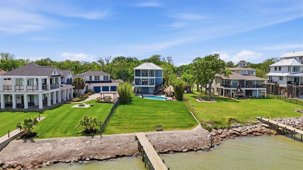 Photo of 4019 Bayshore Drive, Bacliff, TX 77518 (MLS # 52902518)