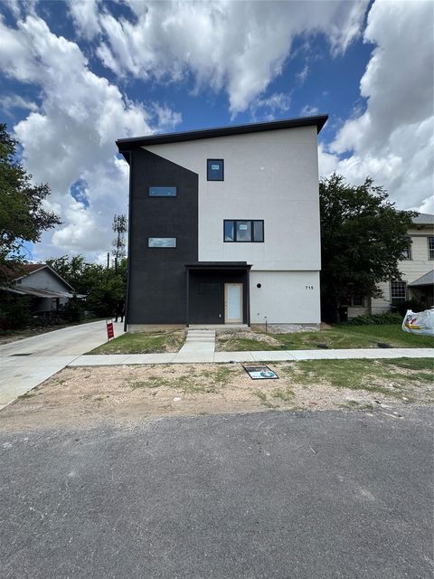 Photo of 715 Ogden Street #103, San Antonio, TX 78212 (MLS # 80684025)