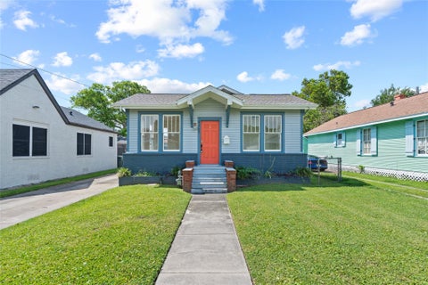 Photo of 4307 Avenue Q 1/2, Galveston, TX 77550 (MLS # 58067082)