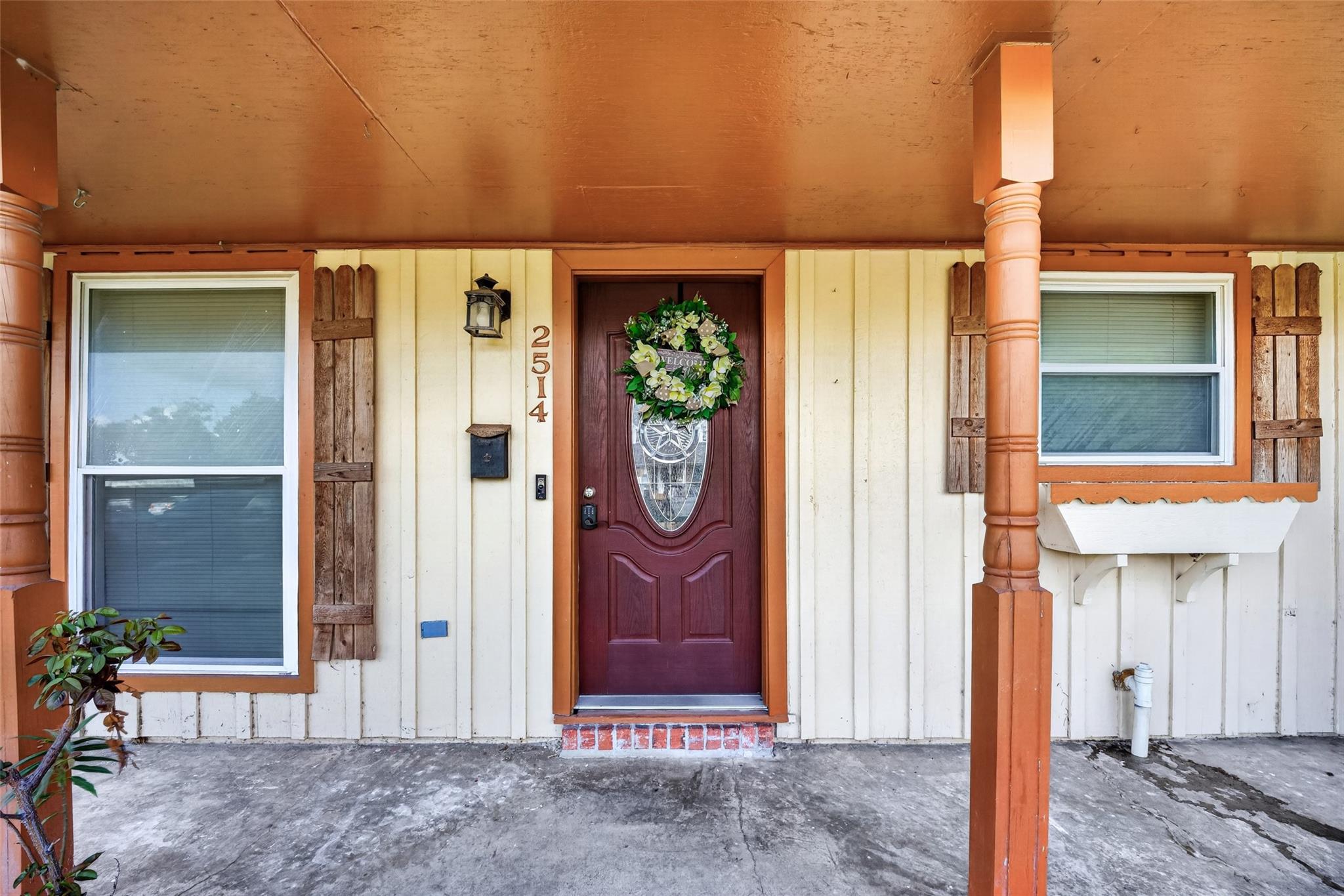 2514 Mulberry Lane
