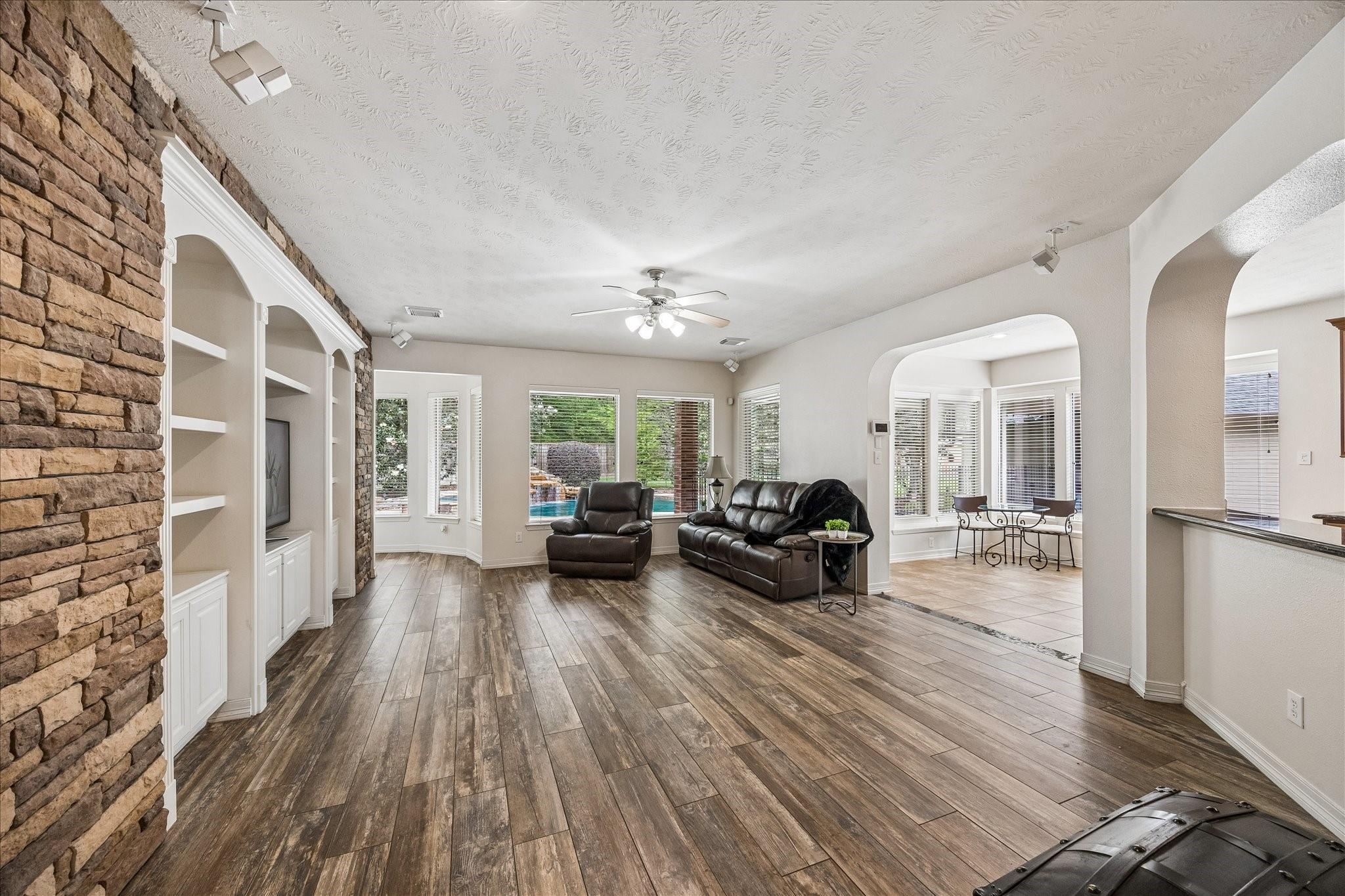 17630 Glory Rose Court