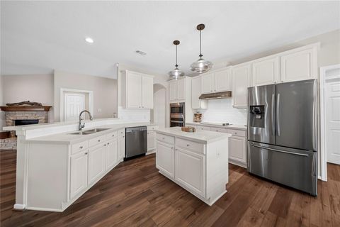 Homes For Sale - 3811 Doveswood Circle<br/> Needville, TX 77461