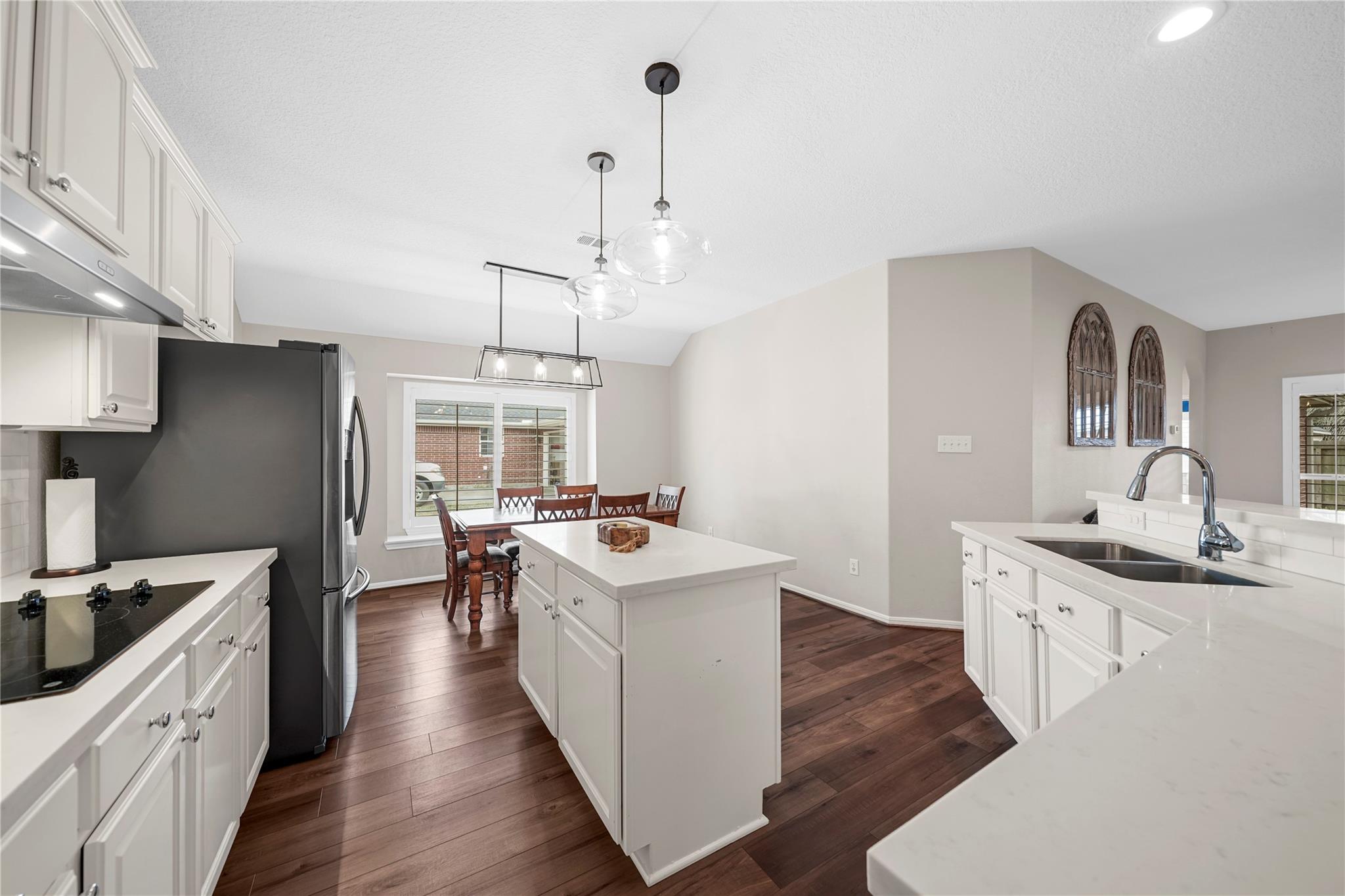 3811 Doveswood Circle