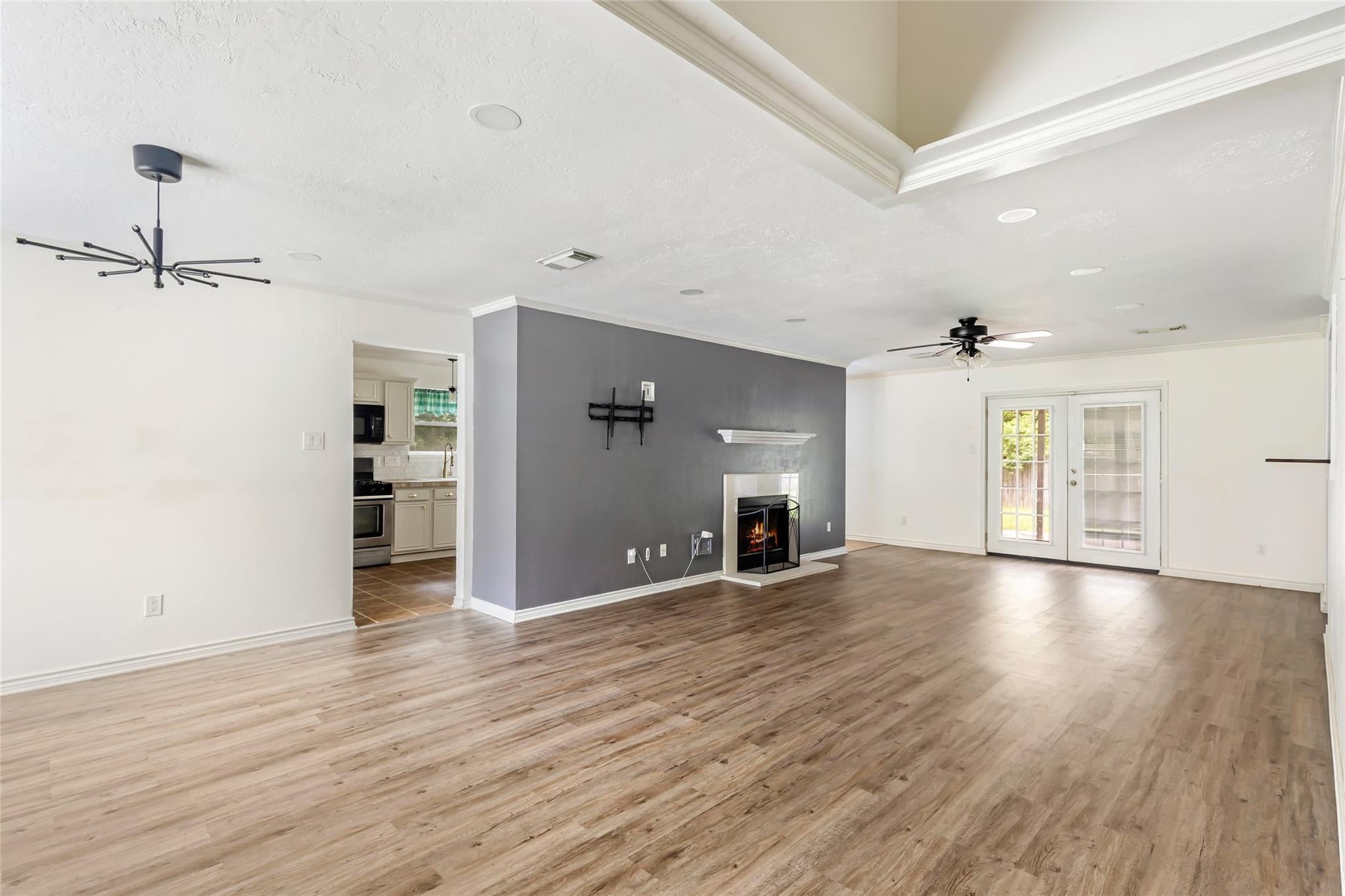18275 Hollyberry Court