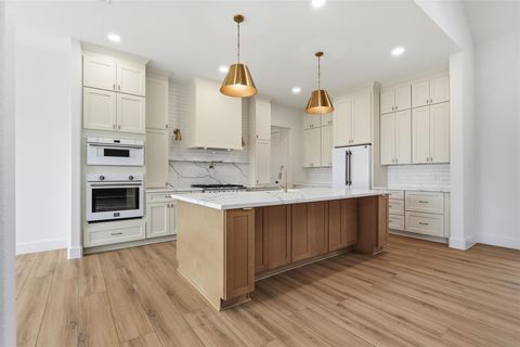 Photo of 467 Springfield Trail, Angleton, TX 77515 (MLS # 89797318)
