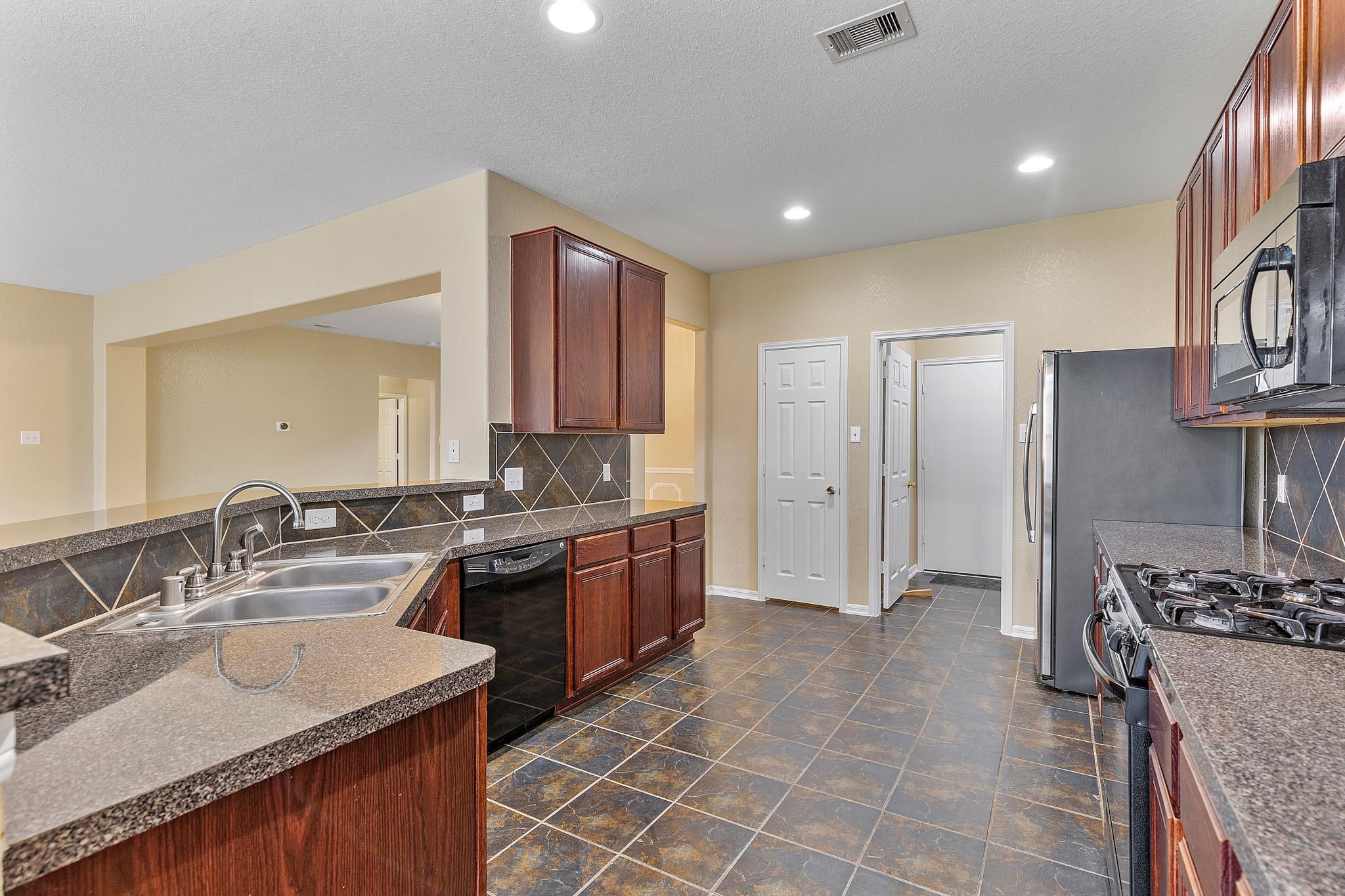 6410 Hardwood Dale Way Drive