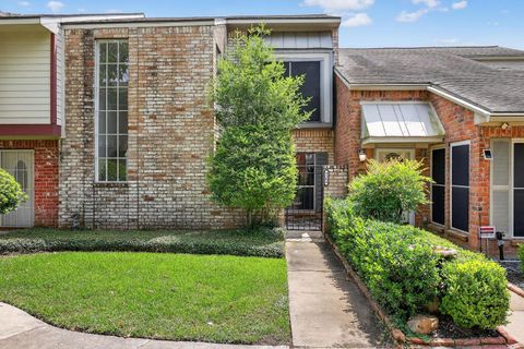 Photo of 9204 Westwood Village Drive #2, Houston, TX 77036 (MLS # 73876700)