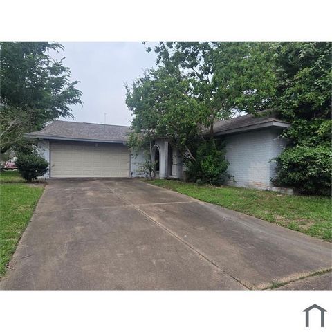 Photo of 8762 Mickleton Drive, Houston, TX 77088 (MLS # 38530625)