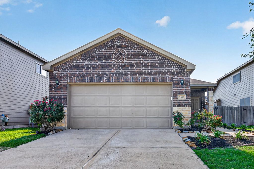 Photo of 2519 Northern Great White Court, Katy, TX 77449 (MLS # 47322518)