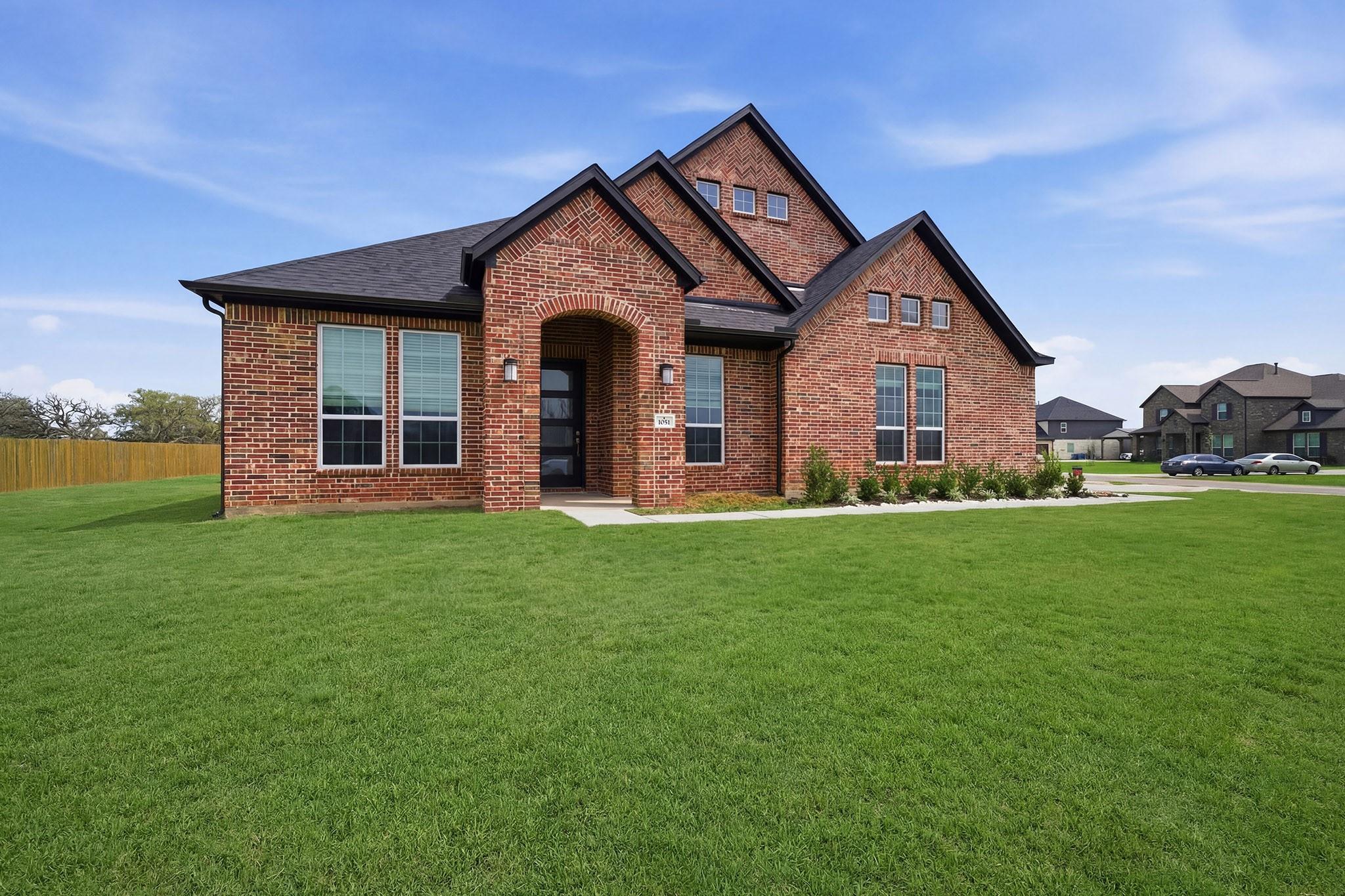 1051 Lakeland Circle