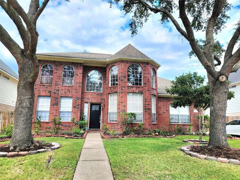 Photo of 12014 Natural Bridges Lane, Sugar Land, TX 77498 (MLS # 69875647)