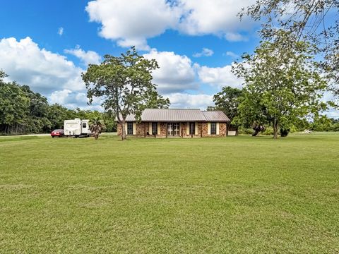 Photo of 1576 County Road 614, Dayton, TX 77535 (MLS # 84233210)