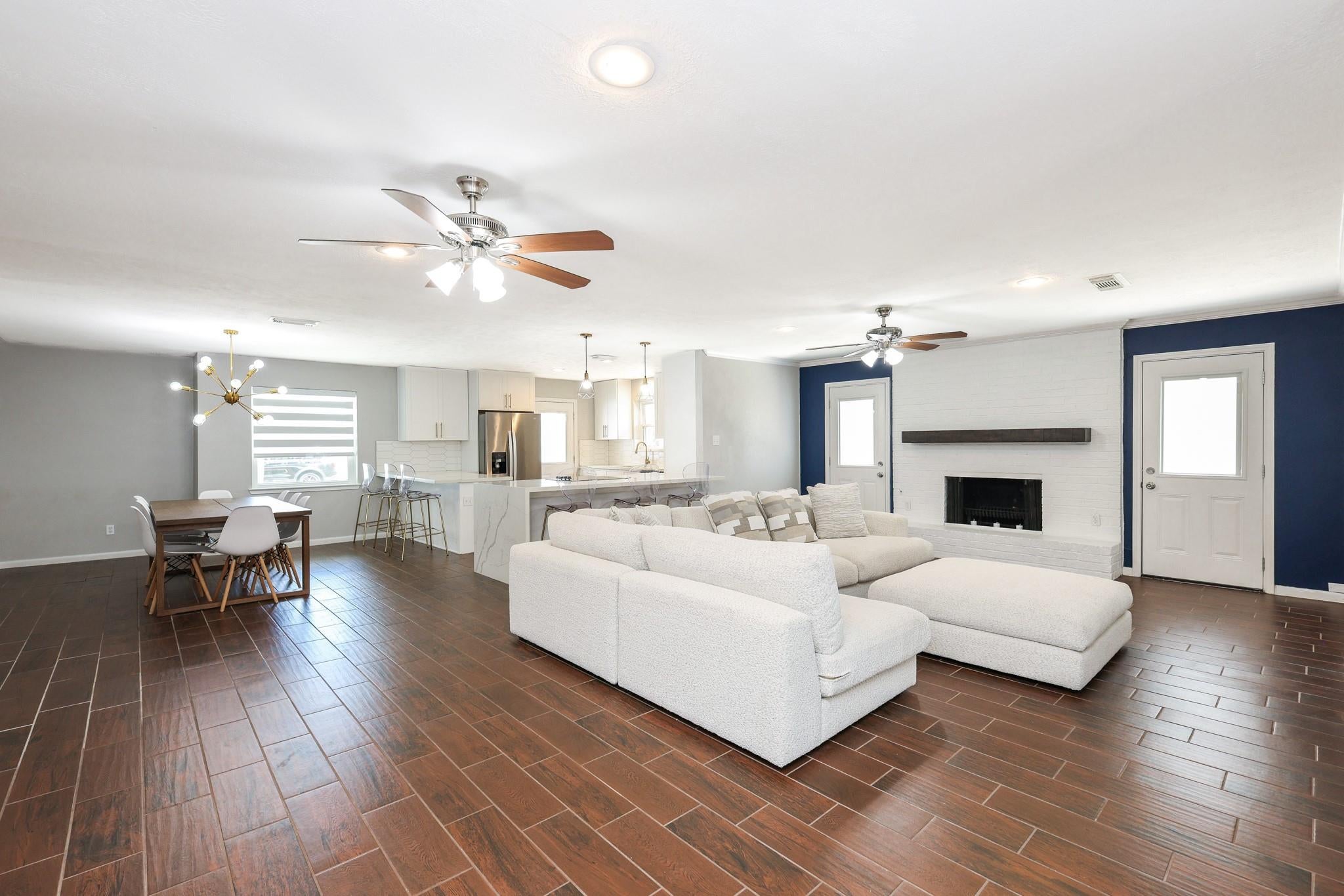 1802 Elmwood Court