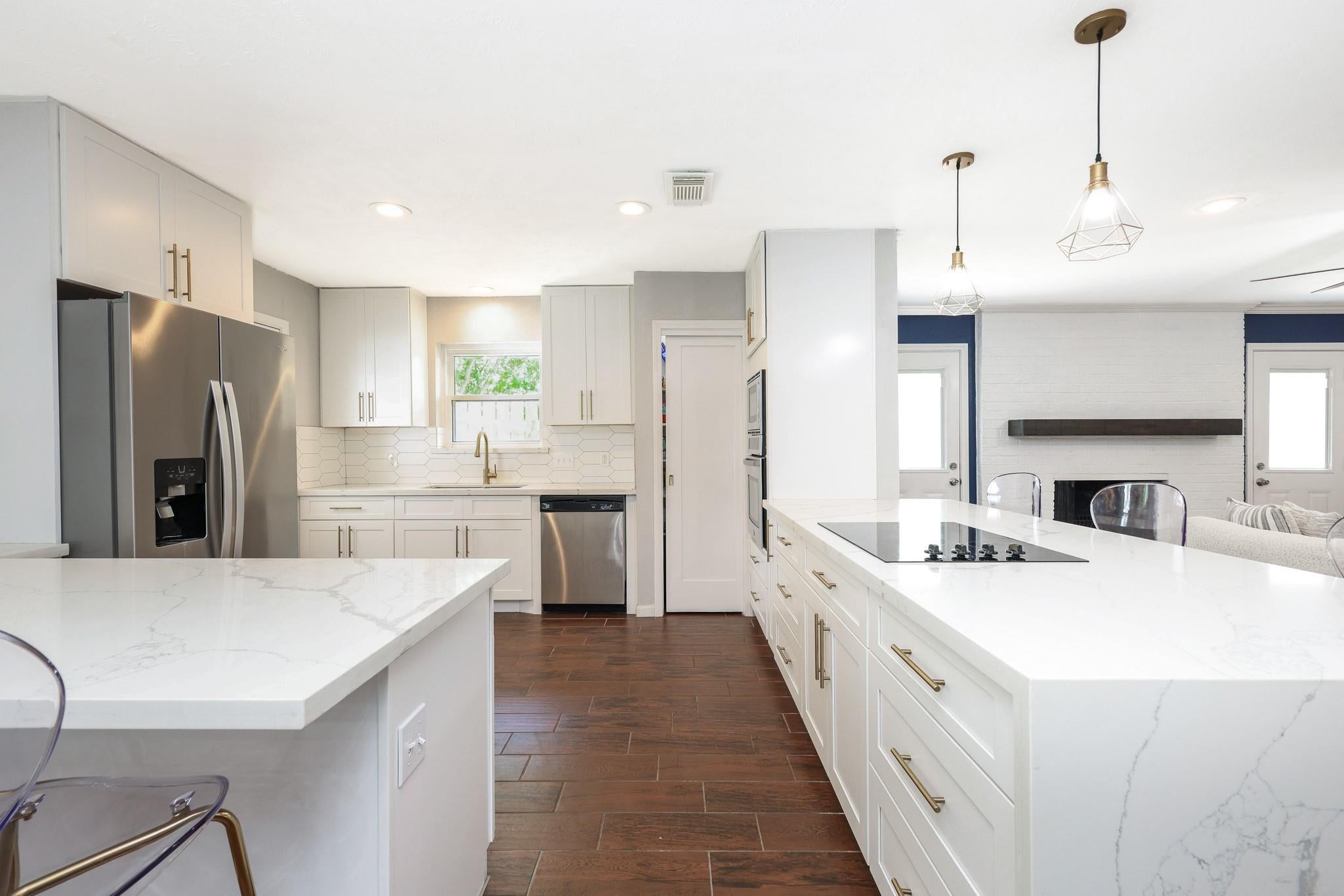1802 Elmwood Court