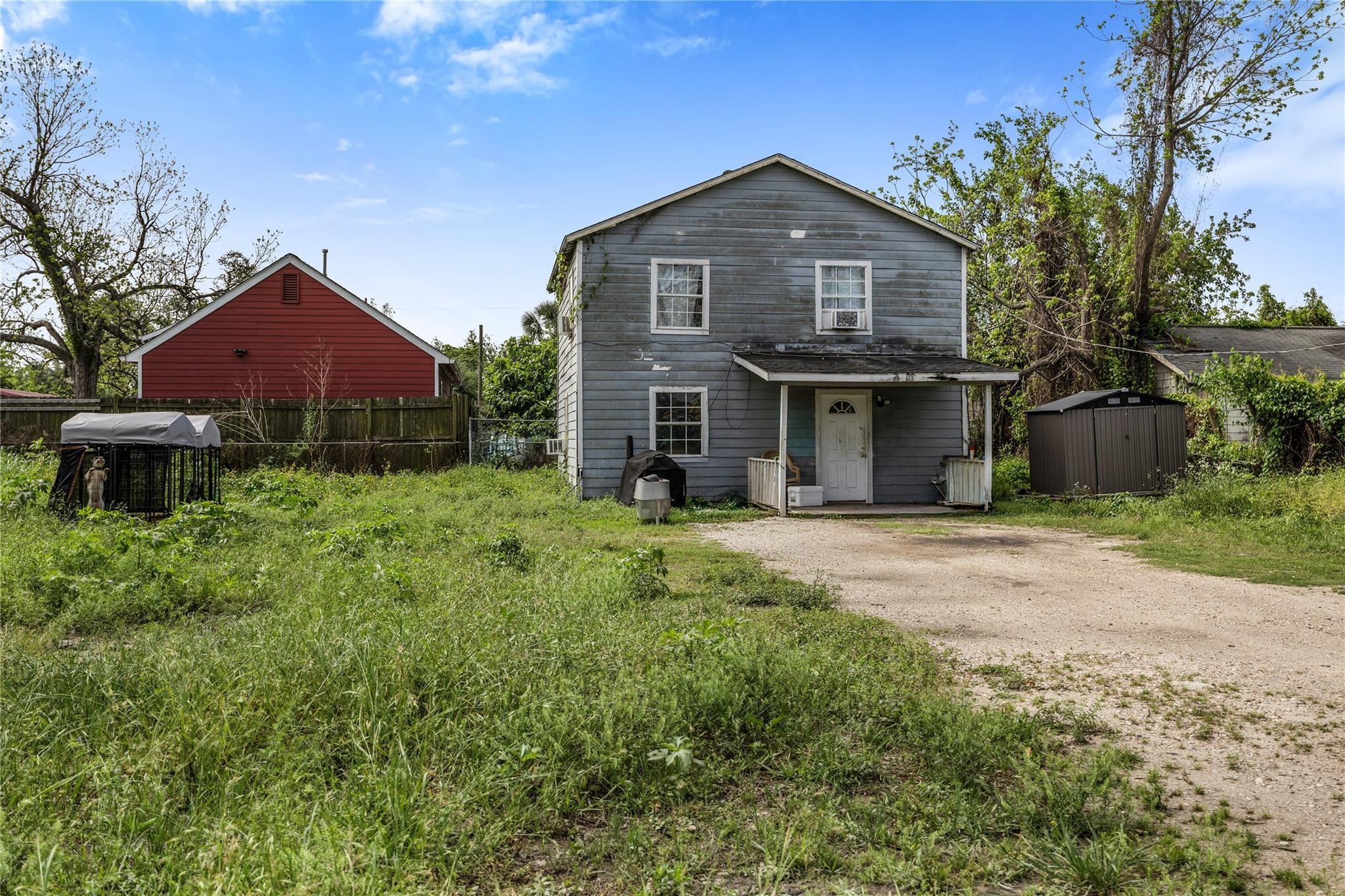 1104 Charnwood Street