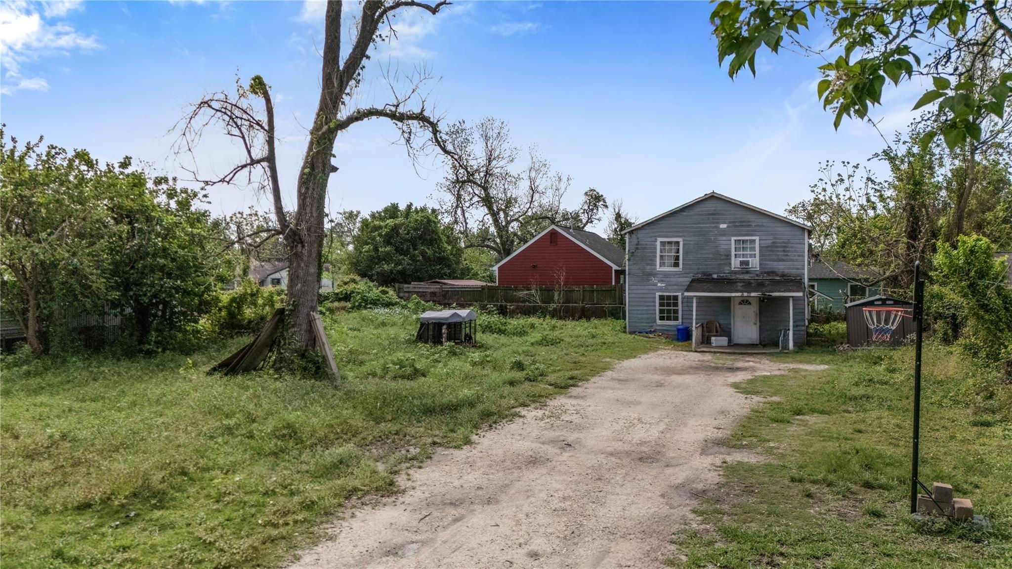 1104 Charnwood Street