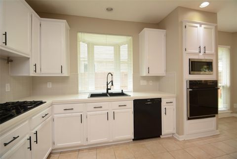 Photo of 5327 Willow Knoll Court, Houston, TX 77345 (MLS # 29606409)