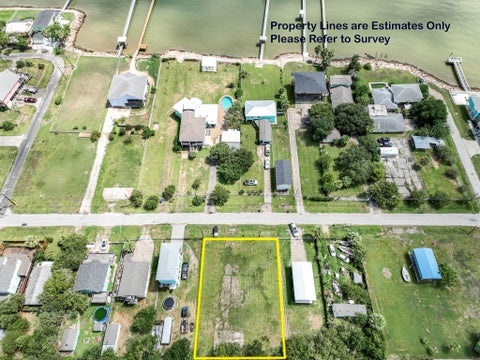 Photo of 822 5th Street, San Leon, TX 77539 (MLS # 62253247)