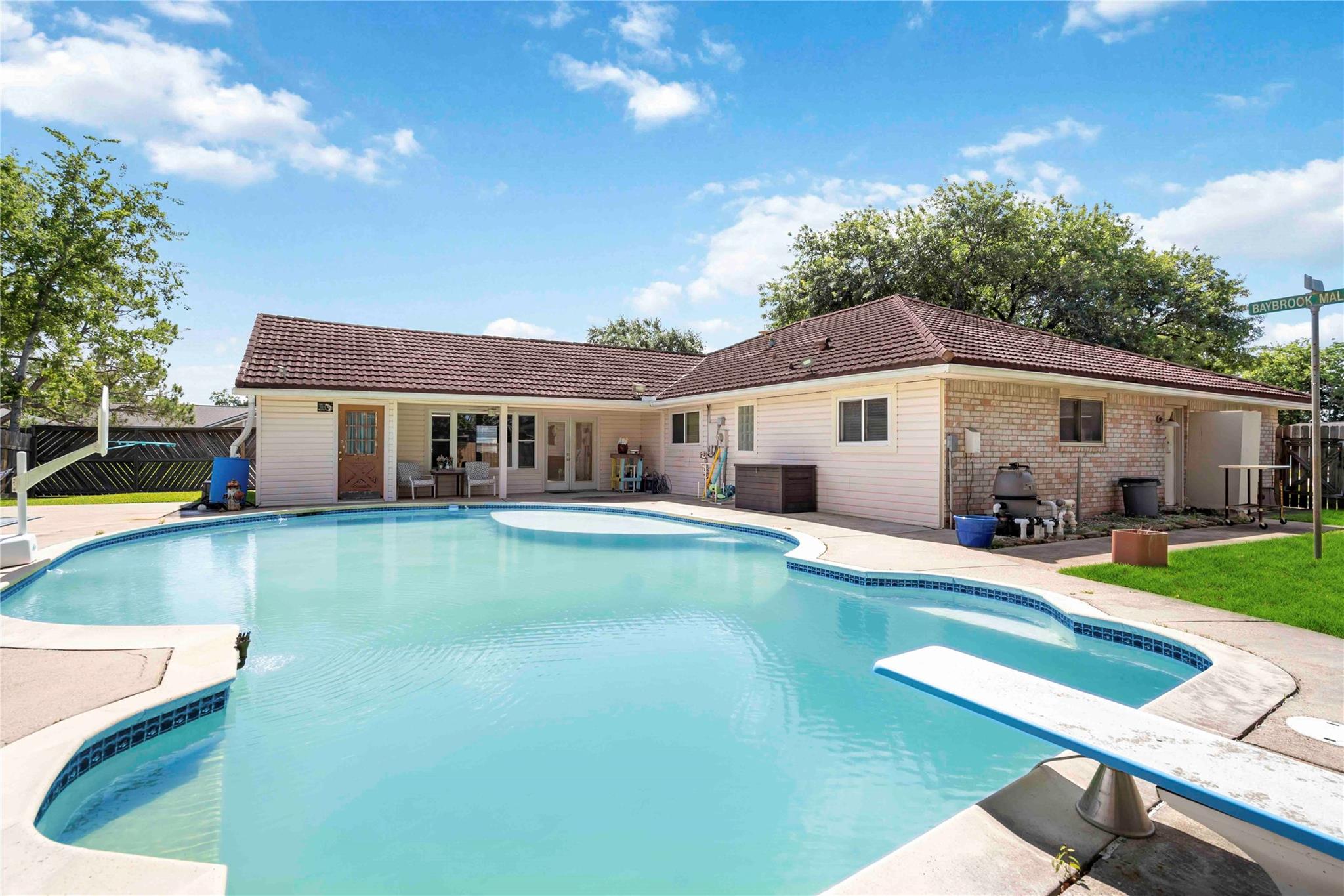 2602 Pilgrims Point Drive