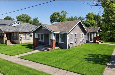Photo of 300 W James Street, Baytown, TX 77520 (MLS # 91307024)