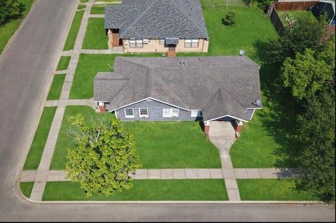 Photo of 300 W James Street, Baytown, TX 77520 (MLS # 91307024)