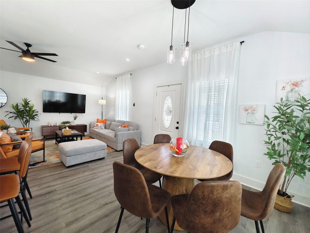 Photo of 4409 Mckinley Street, Houston, TX 77051 (MLS # 28649859)
