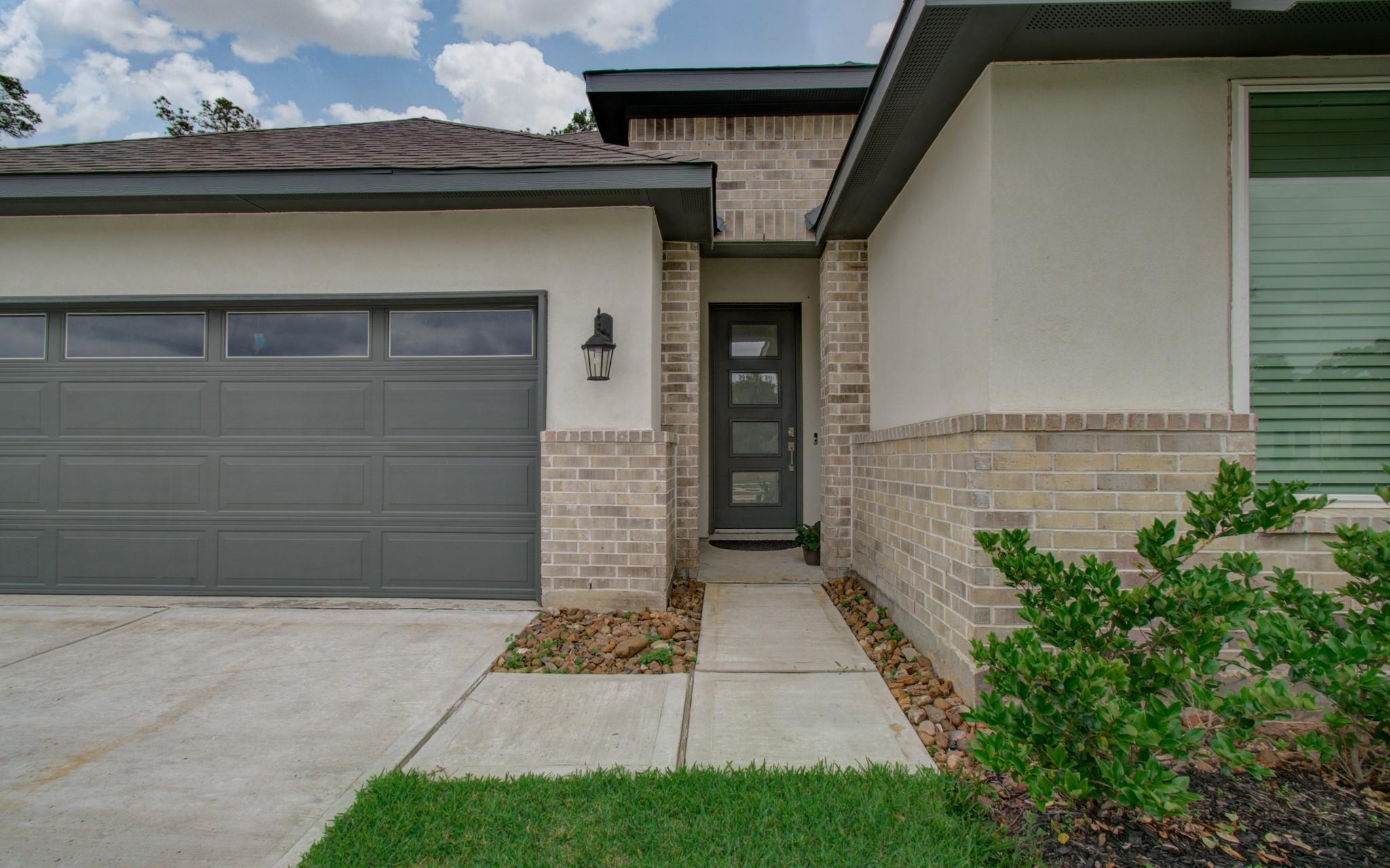 10011 Angelina Woods Lane