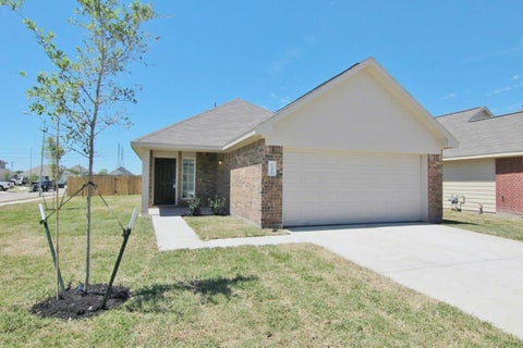 Photo of 12418 Early Morning DR, Houston, TX 77048 (MLS # 96379069)