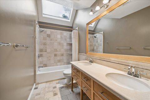 Tiny photo for 30 N Dragonwood Place, The Woodlands, TX 77381 (MLS # 95836364)