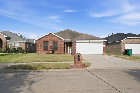 Photo of 4510 Knights Court, Baytown, TX 77521 (MLS # 20668439)