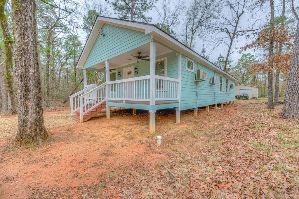 Photo of 161 Evergreen, Livingston, TX 77351 (MLS # 35195914)