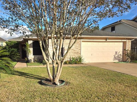 Photo of 12935 Rockford Drive, Houston, TX 77048 (MLS # 28730407)